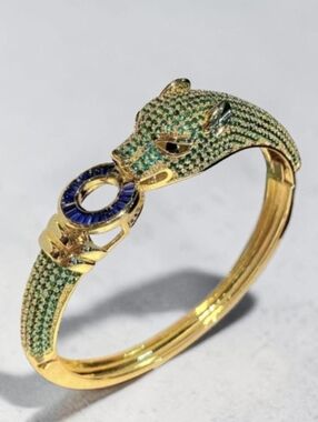 18k Gold Plated Chunky Emerald Crystal Panther Doorknocker Hinged Bracelet